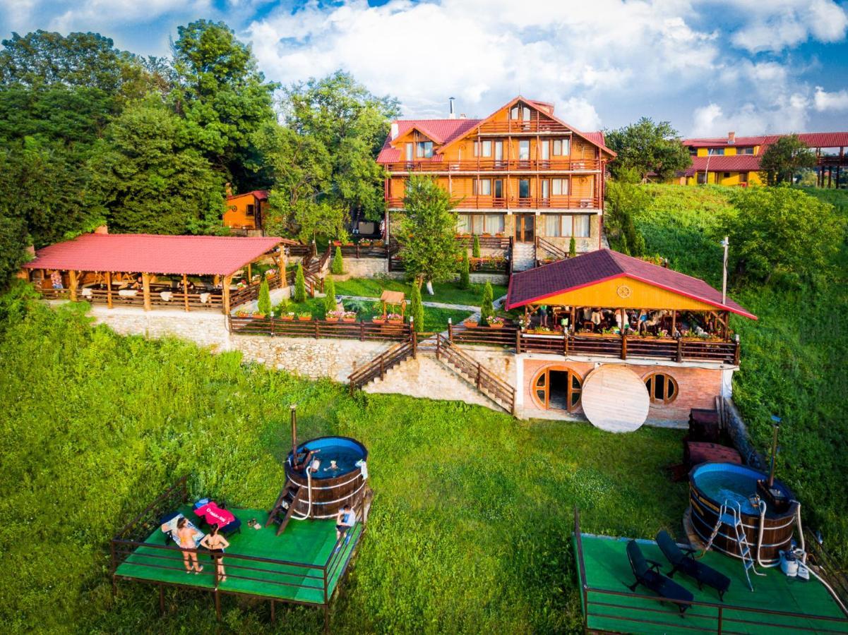 Pensiunea La Maria Lu' Sandoiu Hotel Poenari Exterior foto