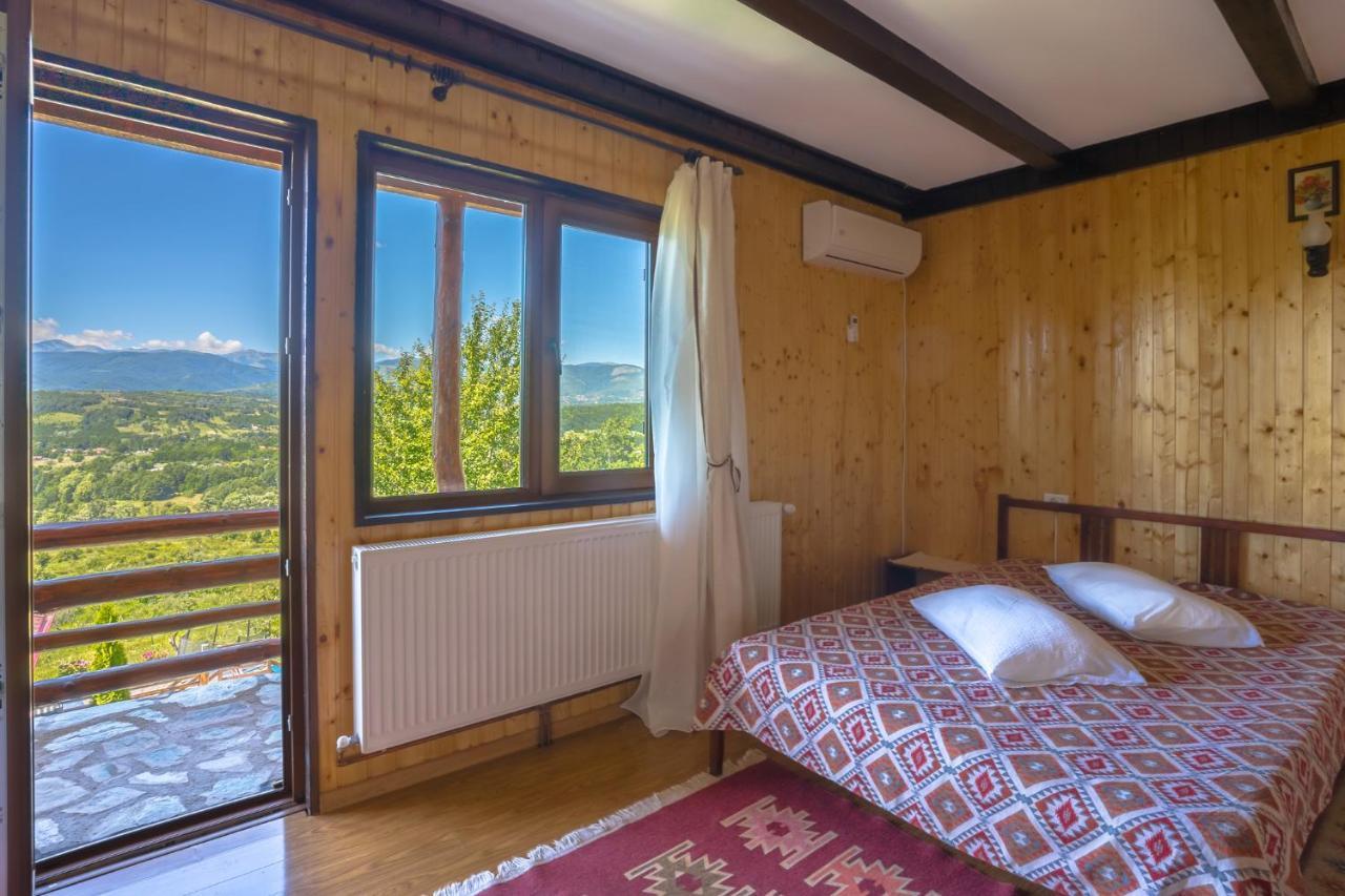 Pensiunea La Maria Lu' Sandoiu Hotel Poenari Exterior foto