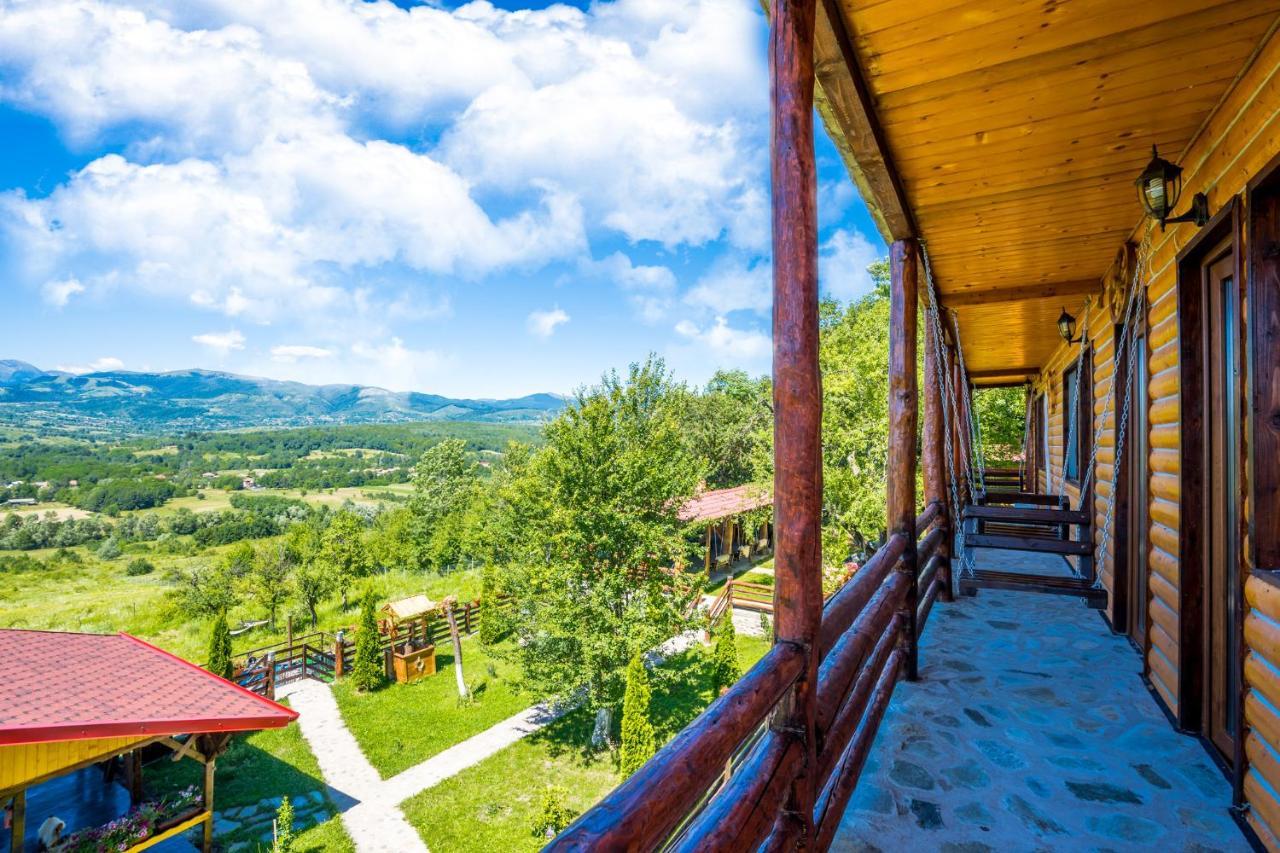 Pensiunea La Maria Lu' Sandoiu Hotel Poenari Exterior foto