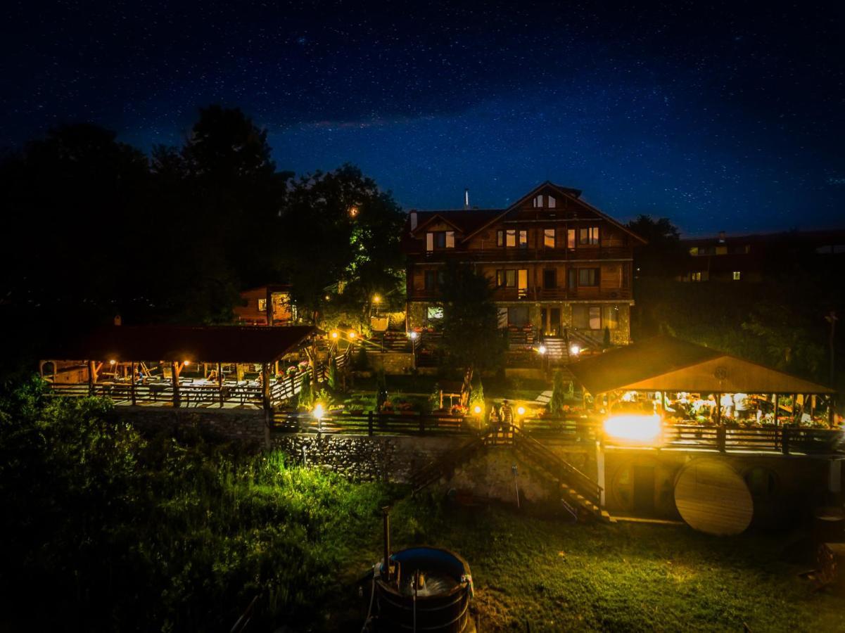 Pensiunea La Maria Lu' Sandoiu Hotel Poenari Exterior foto
