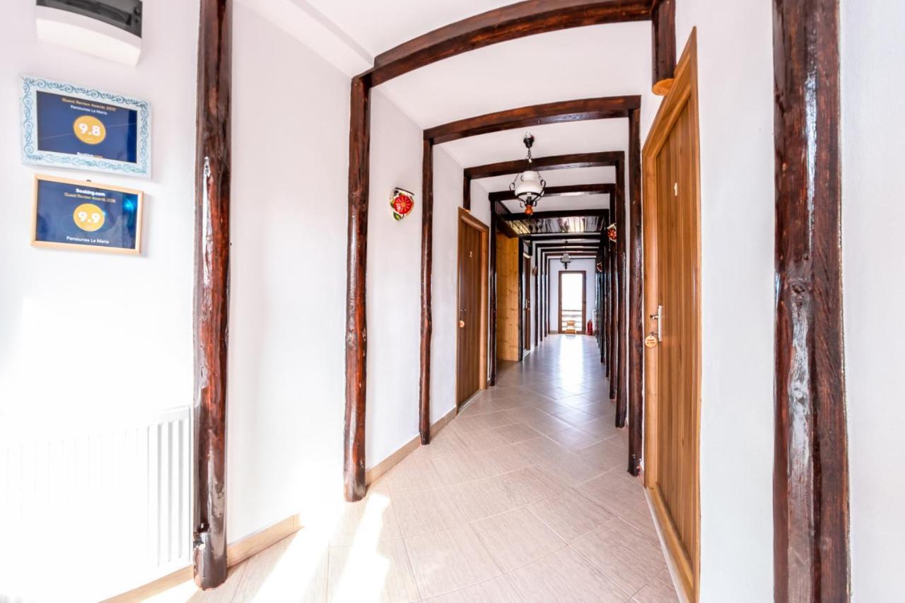 Pensiunea La Maria Lu' Sandoiu Hotel Poenari Exterior foto